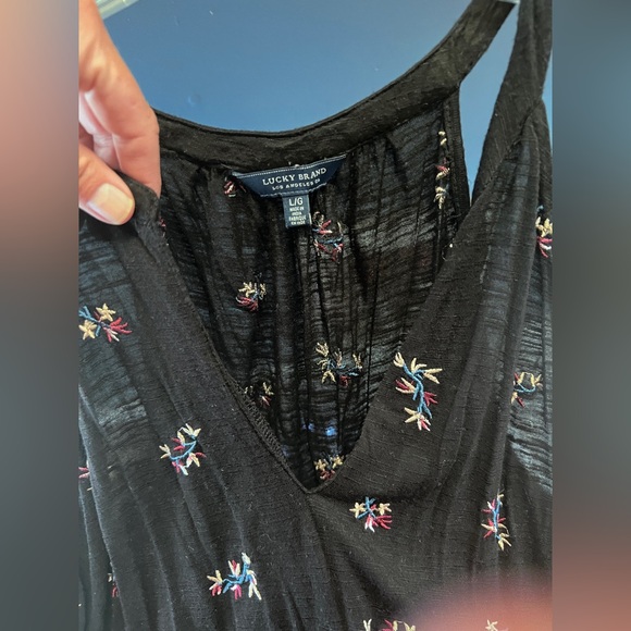 Lucky Brand black floral tank with v-neck. Worn 1x. Size L - Picture 8 of 8